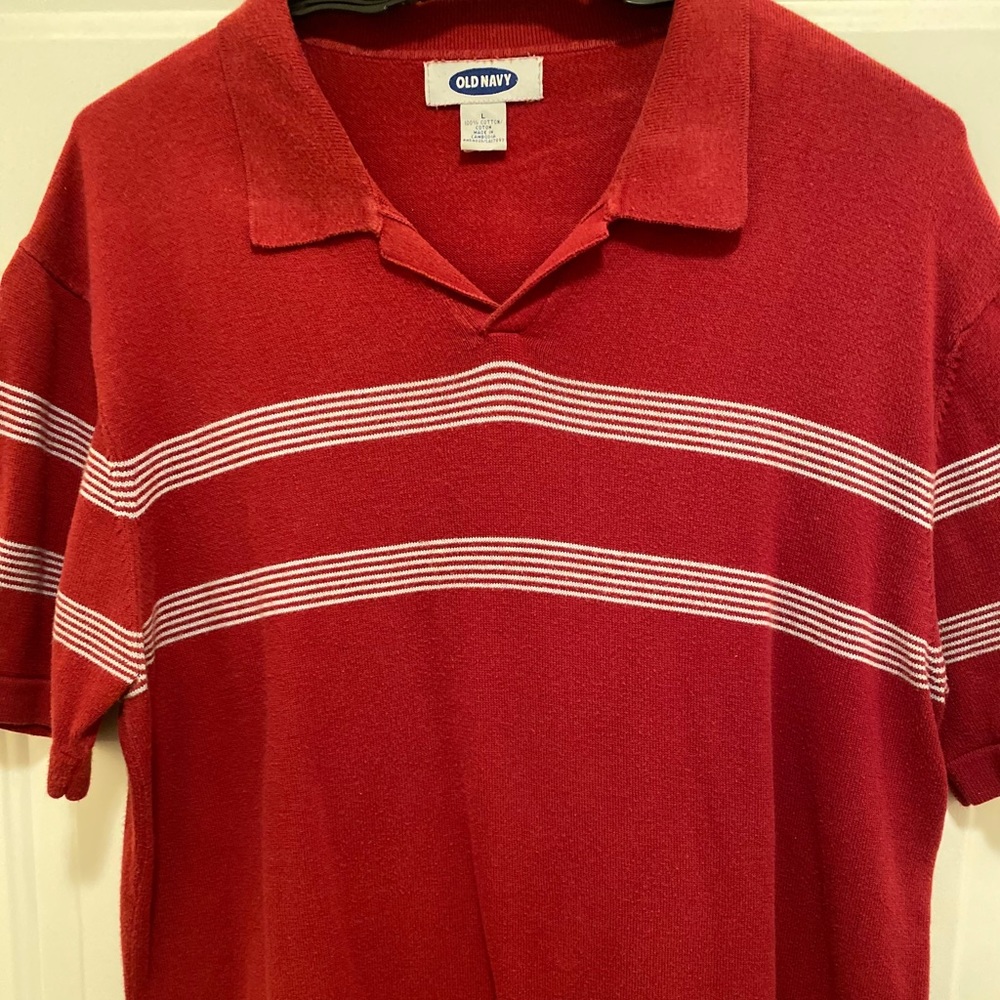 Men’s Old Navy Cotton Knit V-Neck Shirt